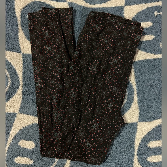 LuLaRoe leggings - Picture 2 of 4